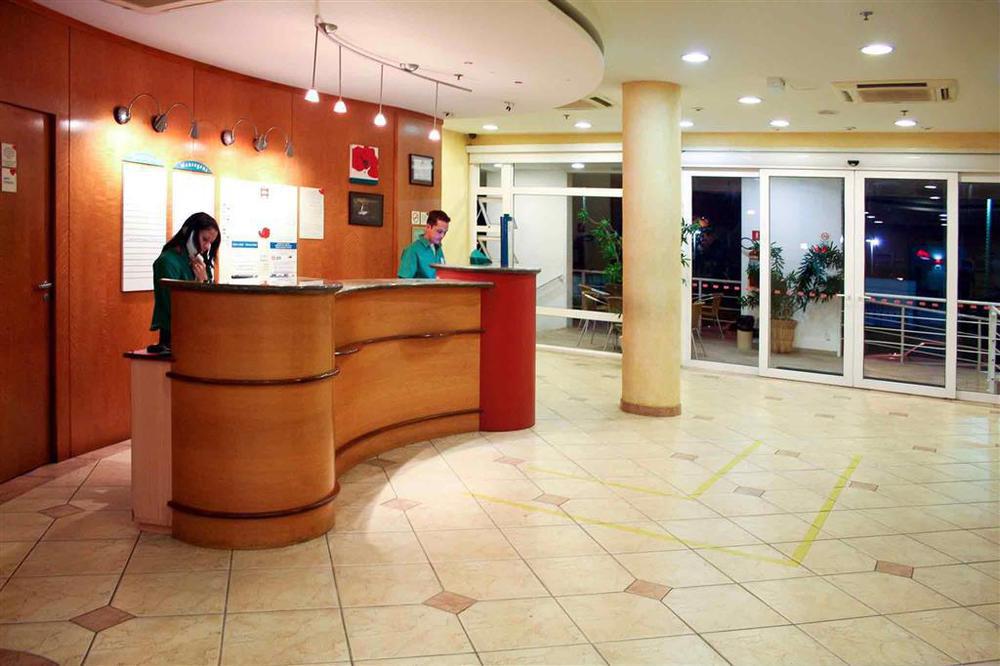 Ibis Macae Hotel Exterior photo