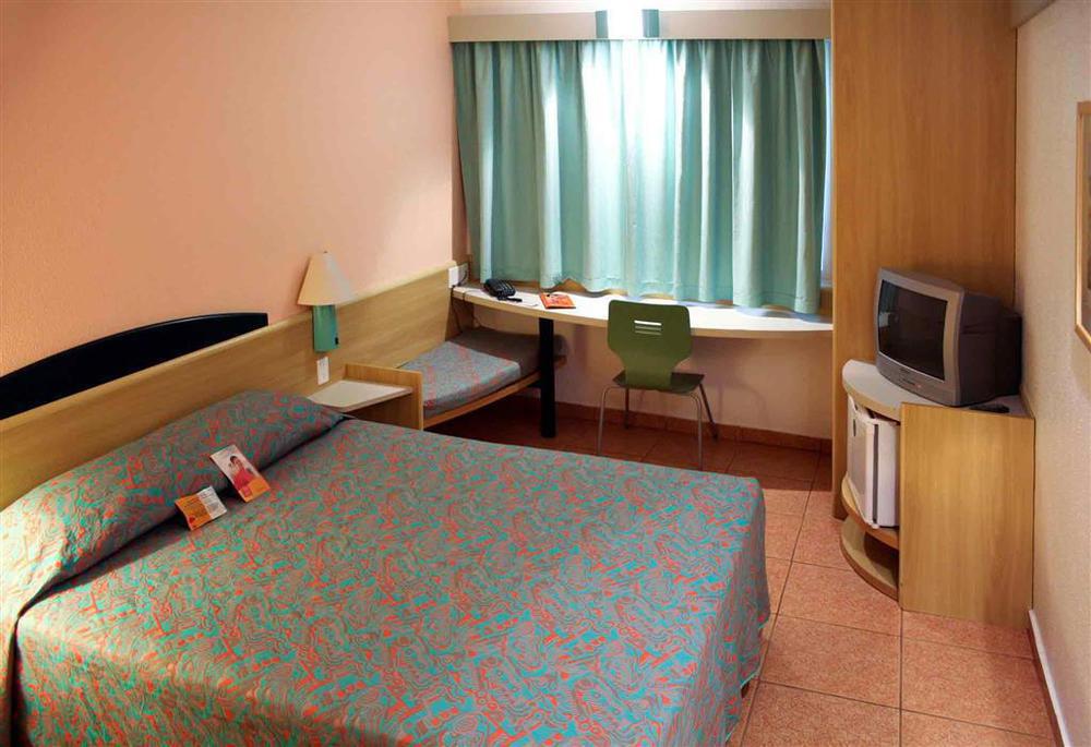 Ibis Macae Hotel Room photo